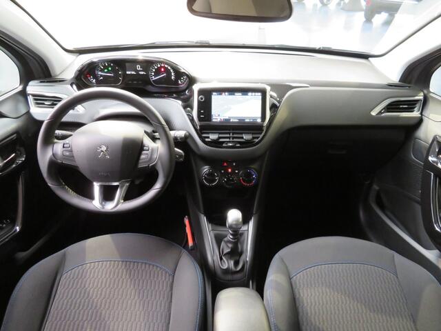 Peugeot 208 1.2 PureT. Signature