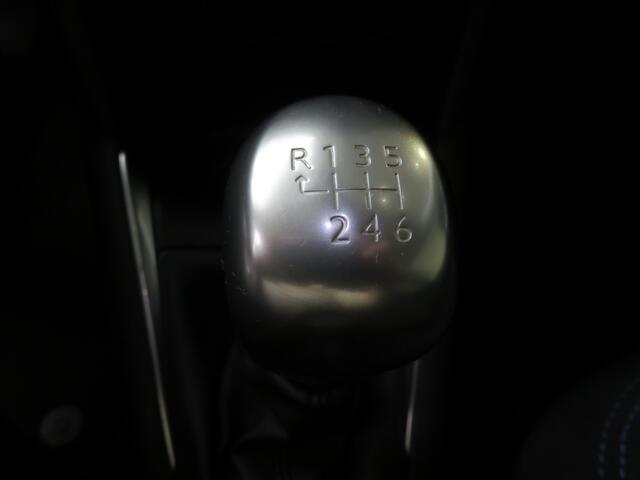 Peugeot 208 1.2 PureT. Signature