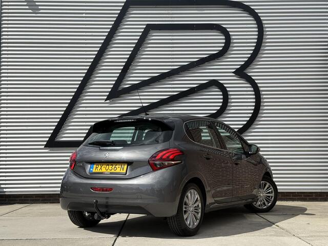 Peugeot 208 1.2 PureTech Blue Lease Executive 2e Eigenaar|Navi|Carplay|D-riem vv in 2025|Trekhaak|PDC|Clima|N.A.P|APK tot 02-2027