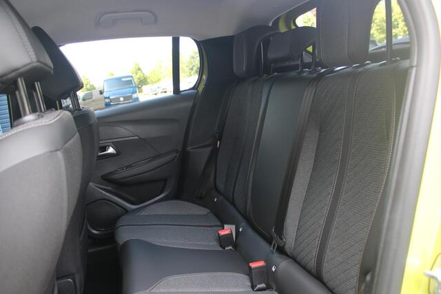 Peugeot 208 1.2 100PK ALLURE | PARKEERSENSOREN VOOR + ACHTER | DRAADLOZE APPLE CARPLAY/ANDROID AUTO | CRUISE CONTROL | DAB+ RADIO | CLIMATE CONTROL | LED KOPLAMPEN | LICHTMETALEN VELGEN 16" |