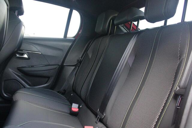 Peugeot 208 1.2 Hybrid 145PK AUTOMAAT GT | NAVIGATIE | DRAADLOZE APPLE CARPLAY/ANDROID AUTO | CAMERA VOOR + ACHTER | FULL LED KOPLAMPEN | LICHTMETALEN VELGEN 17" | DODEHOEK DETECTIE | DRAADLOZE TELEFOONLADER | KEYLESS ENTRY/START | DAB+ RADIO | ADAPTIVE CRUISE CONTRO