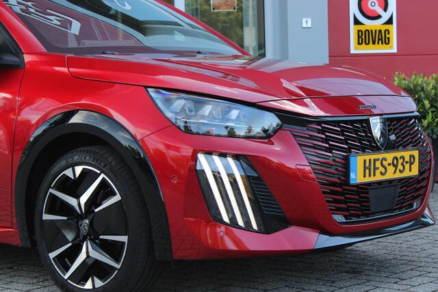 Peugeot 208 1.2 Hybrid 145PK AUTOMAAT GT | NAVIGATIE | DRAADLOZE APPLE CARPLAY/ANDROID AUTO | CAMERA VOOR + ACHTER | FULL LED KOPLAMPEN | LICHTMETALEN VELGEN 17" | DODEHOEK DETECTIE | DRAADLOZE TELEFOONLADER | KEYLESS ENTRY/START | DAB+ RADIO | ADAPTIVE CRUISE CONTRO