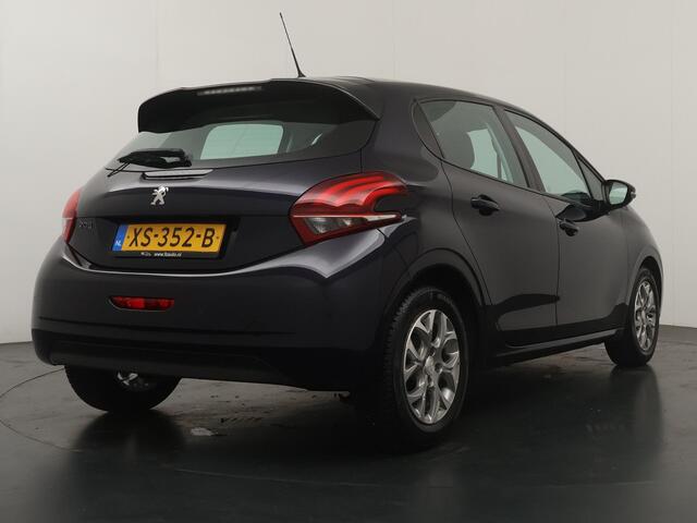 Peugeot 208 1.2 PureTech Blue Lease Active - Navigatie - Cruise Control - Lichtmetalen Velgen