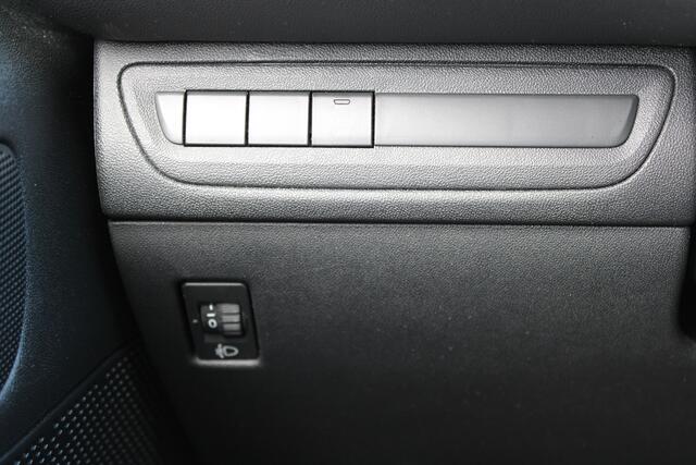 Peugeot 208 1.2 PureTech Allure//Navi//Ecc//5drs!!