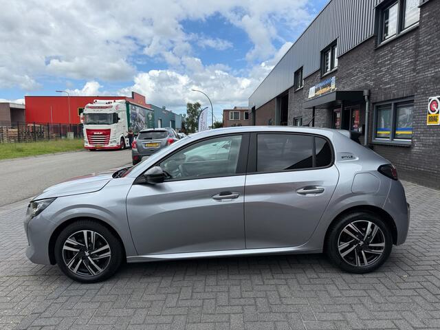 Peugeot 208 75PK Style | 1E EIGENAAR | 12MND GARANTIE | LED | CARPLAY | NAVI | CRUISE | CLIMA | LMV |
