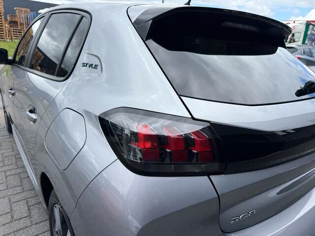Peugeot 208 75PK Style | 1E EIGENAAR | 12MND GARANTIE | LED | CARPLAY | NAVI | CRUISE | CLIMA | LMV |