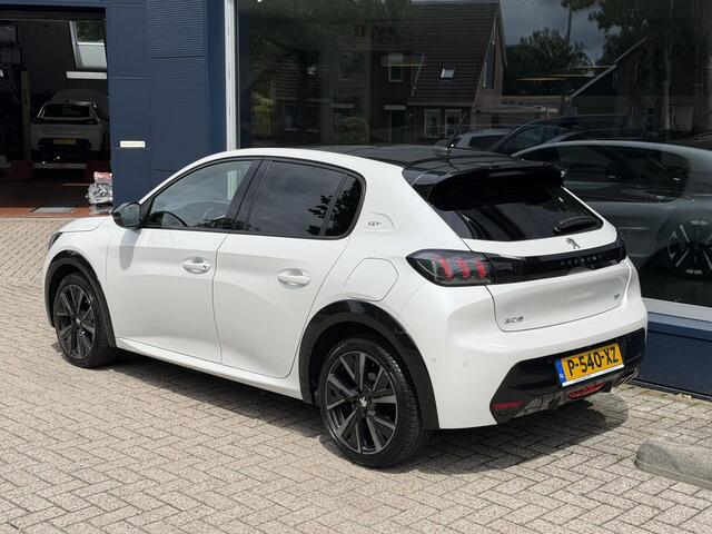 Peugeot 208 1.2 Turbo 130 PK Automaat GT Pack | Alcantara Bekleding | Full LED Koplampen | Dode Hoekbewaking | Full Map Navigatie | Keyless Entry | Achteruitrij Camera | Panoramadak | Zwart dak |