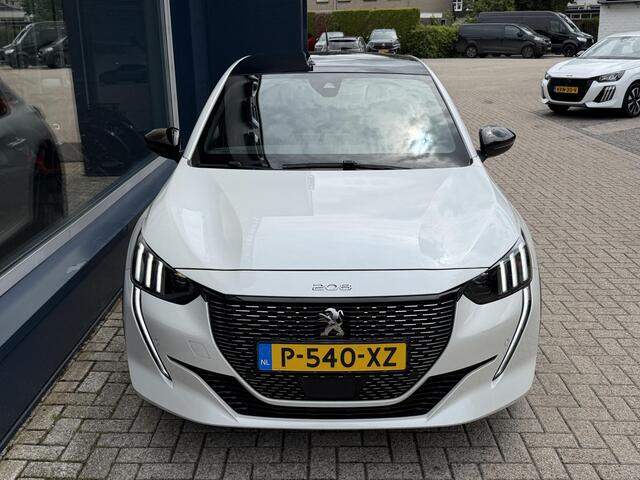 Peugeot 208 1.2 Turbo 130 PK Automaat GT Pack | Alcantara Bekleding | Full LED Koplampen | Dode Hoekbewaking | Full Map Navigatie | Keyless Entry | Achteruitrij Camera | Panoramadak | Zwart dak |