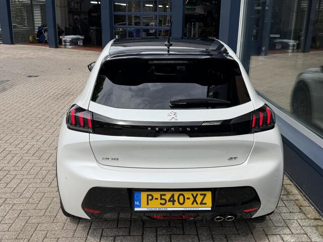 Peugeot 208 1.2 Turbo 130 PK Automaat GT Pack | Alcantara Bekleding | Full LED Koplampen | Dode Hoekbewaking | Full Map Navigatie | Keyless Entry | Achteruitrij Camera | Panoramadak | Zwart dak |