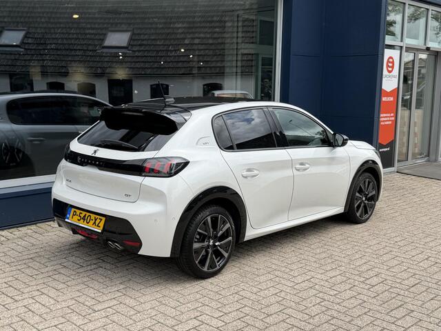 Peugeot 208 1.2 Turbo 130 PK Automaat GT Pack | Alcantara Bekleding | Full LED Koplampen | Dode Hoekbewaking | Full Map Navigatie | Keyless Entry | Achteruitrij Camera | Panoramadak | Zwart dak |