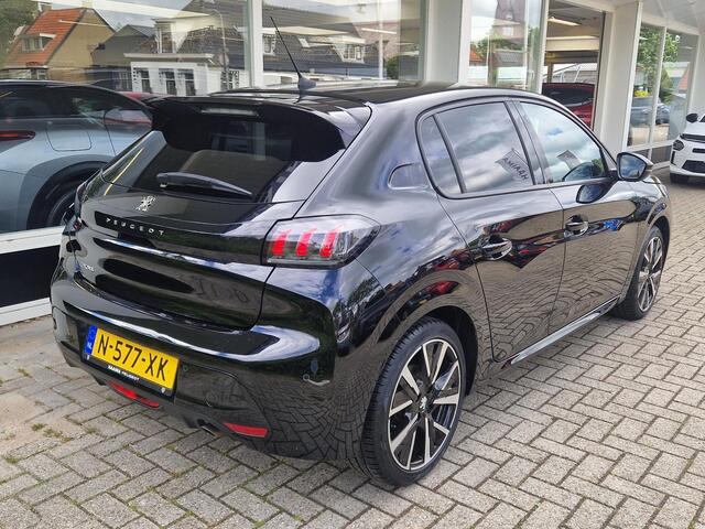 Peugeot 208 1.2 PureTech Allure | Climate & Cruise Control | Parkeersensoren | 17INCH | Applecarplay/Android Auto |