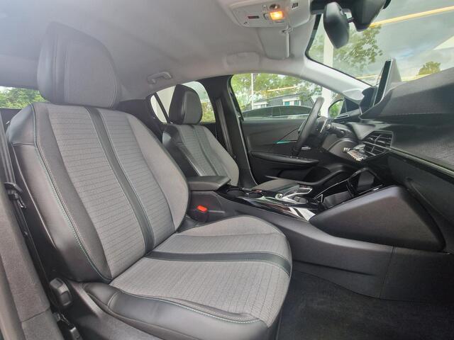 Peugeot 208 1.2 PureTech Allure | Climate & Cruise Control | Parkeersensoren | 17INCH | Applecarplay/Android Auto |