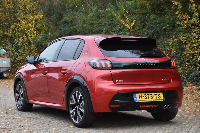 Peugeot 208 1.2 PureTech GT-Line 131 pk Pack Connect | Pano.dak | Camera | Stoelverwarming | Caplary | DAB | LM-Velgen | Full LED