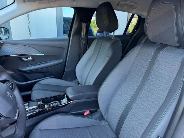 Peugeot 208 1.2 Automaat 101PK Allure, Climatcntrl, Cruisecontrl, Navi, PDC, LM-Velgen