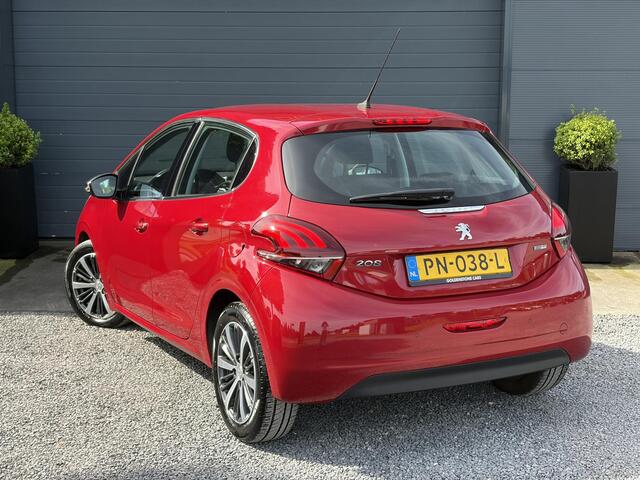 Peugeot 208 1.2 PureTech Allure 110pk,D-riem vv in 05-2026,Carplay,Navi,N.A.P,Lm velgen,Dealer Onderhouden,Clima,Cruise,Pdc,2e Eigenaar,Nieuwe Apk bij Aflevering