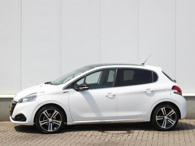 Peugeot 208 1.2 PureTech GT-line | Navi | Clima | Panodak | Park sens | Trekhaak