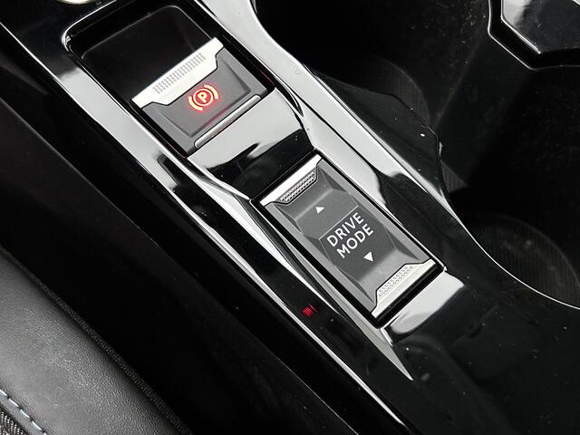 Peugeot 208 100 pk Allure Pack | Rijklaar | Keyless Entry | Camera | Stoelverwarming |