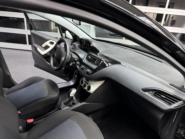 Peugeot 208 1.2 Like Nieuwe distributie riem incl grote beurt