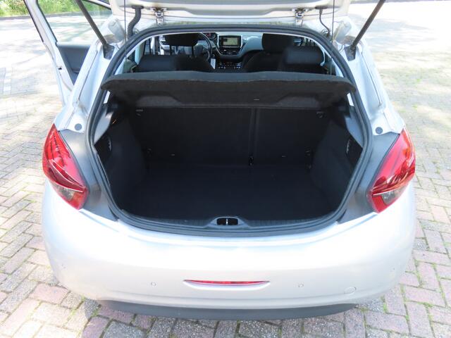 Peugeot 208 1.6HDi Executive*Navi*ECC*EXPORT/EX.BPM*
