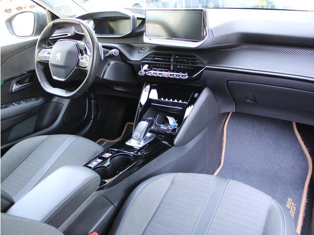 Peugeot 208 1.2 PureTech Allure Pack Automaat | Navi / Climate / Camera