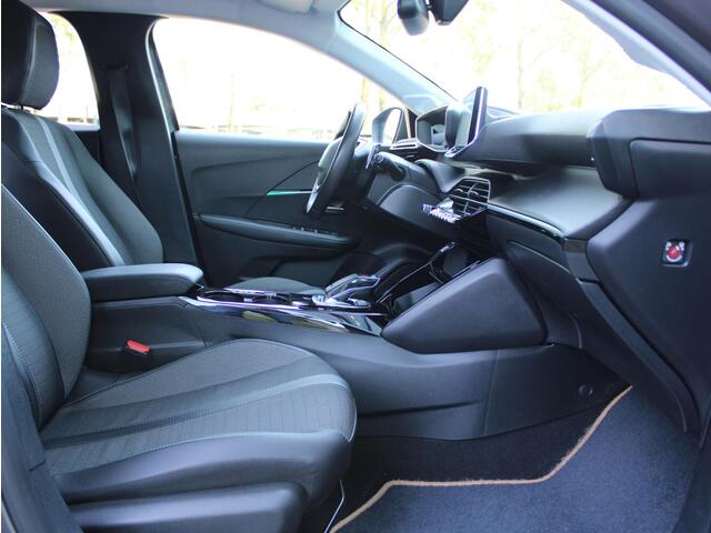 Peugeot 208 1.2 PureTech Allure Pack Automaat | Navi / Climate / Camera