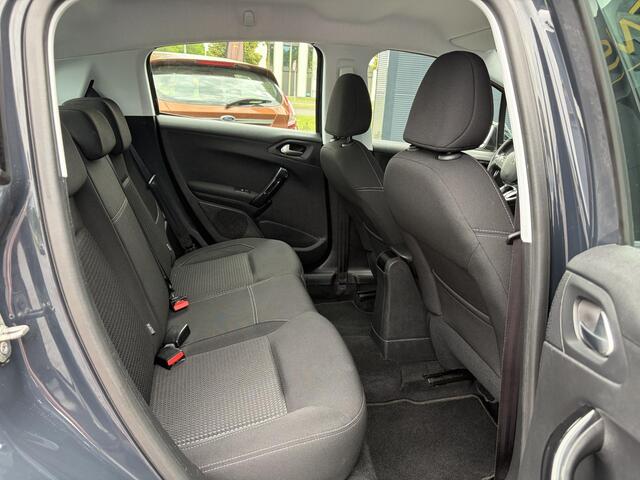 Peugeot 208 1.2 PureTech Allure 2e Eigenaar,110pk,Recent beurt gehad,Navi,Clima,Cruise,Pdc,N.A.P,Automaat,Apk tot 07-2027