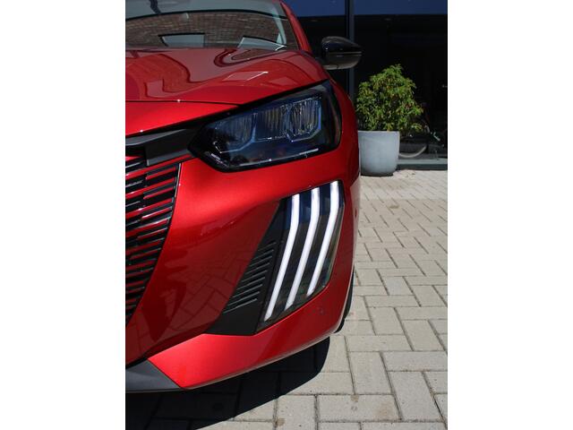Peugeot 208 1.2 Hybrid 145 e-DCS6 Allure Automaat, Keyless Entry/Start, Dodehoek detectie, Navigatie, Trekhaak, Applecarpl./Andr. Auto