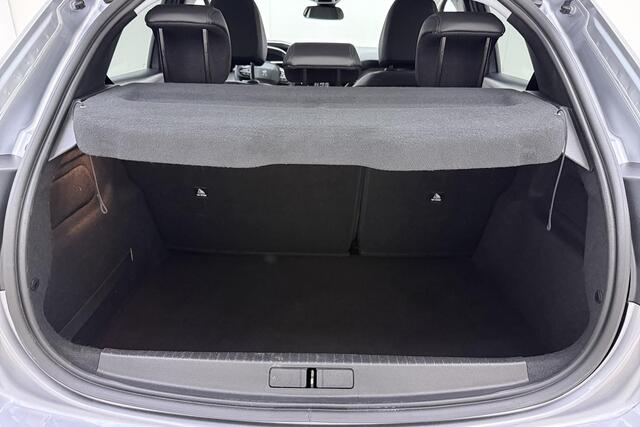 Peugeot 208 1.2T Allure Pack 100pk | Navigatie | Adaptive Cruise Control | Stoelverwarming | Climate Control | Achteruitrijcamera | LED koplampen | 3D Cockpit | 16'' Lichtmetalen velgen | Apple Carplay & Android Auto