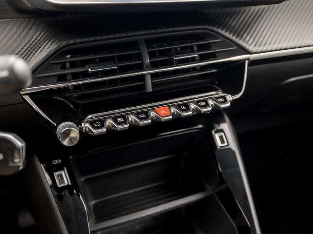 Peugeot 208 1.2 PureTech Sport 101Pk (APPLE CARPLAY, NAVIGATIE, CRUISE, PARKEERSENSOREN, SPORTSTOELEN, LM VELGEN, LANE ASSIST, NIEUWE APK, NIEUWSTAAT)