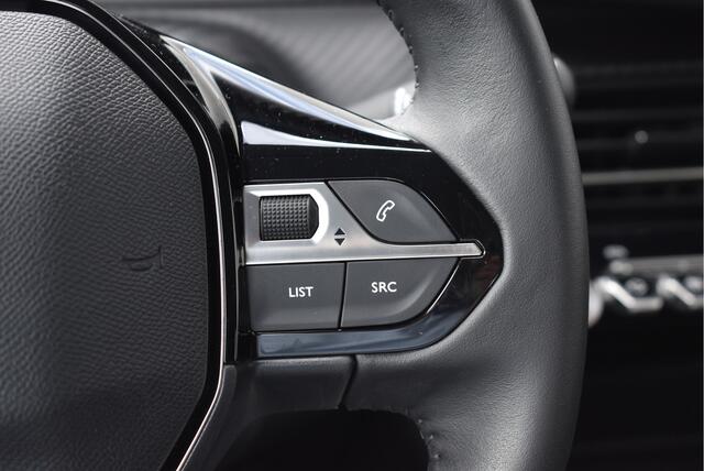 Peugeot 208 1.2 PureTech 100pk Style Cruise, Carplay, PDC, DAB, Navi