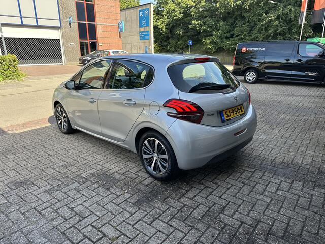 Peugeot 208 1.2 PureTech Blue Lease Premium Airco/Camera/Cruise/Apple CarPlay/Android auto Eurorepar