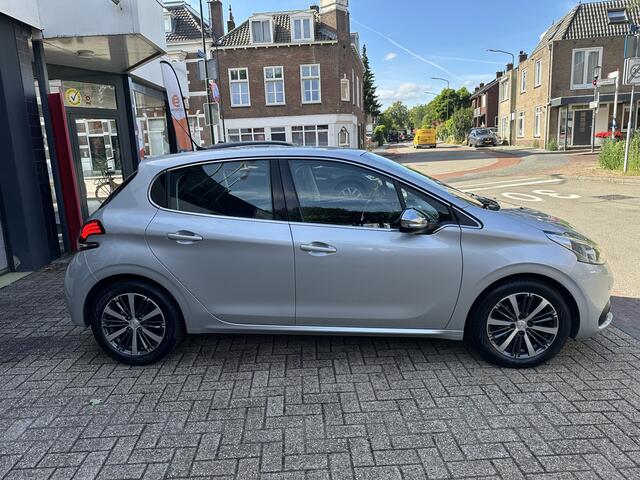 Peugeot 208 1.2 PureTech Blue Lease Premium Airco/Camera/Cruise/Apple CarPlay/Android auto Eurorepar