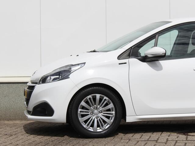 Peugeot 208 1.2 PureTech Signature | Airco | Navi | Park sens | Lm-Velgen