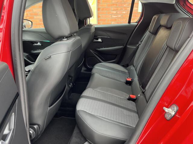 Peugeot 208 PureTech 100 Allure | Carplay/Android Auto | Navigatie | Bluetooth | Parkeersensoren achter | Climate Control | Cruise Control |