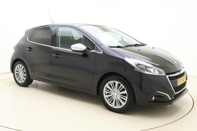 Peugeot 208 1.2 PureTech Allure Trekhaak l Climate Control l Cruise Control l Apple Carplay/Android Auto l Camera l Bluetooth l DAB l Lichtmetalen Velgen l LED l