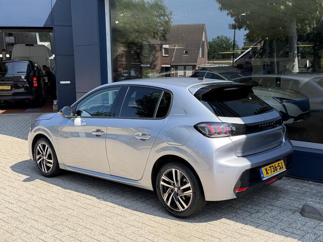 Peugeot 208 1.2 Turbo 100 PK Allure Pack | All season banden | Keyless Entry/Start | Stoelverwarming | Adaptive Cruise Control | Parkeercamera | Navigatie via Telefoon | LED Verlichting | Lichtmetalen Velgen | Digitaal Dashboard | Climate Control |