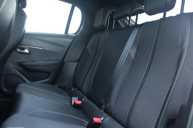 Peugeot 208 1.2 Hybrid 145PK AUTOMAAT GT | CAMERA VOOR + ACHTER | NAVIGATIE | DRAADLOZE APPLE CARPLAY/ANDROID AUTO | FULL LED KOPLAMPEN | LICHTMETALEN VELGEN 17" | DODEHOEK DETECTIE | DRAADLOZE TELEFOONLADER | KEYLESS ENTRY/START | DAB+ RADIO | ADAPTIVE CRUISE CONTRO