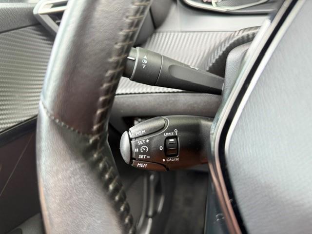Peugeot 208 1.2 Puretech Allure/NW Distributieriem/Airco/Cruise/Trekhaak/Carplay