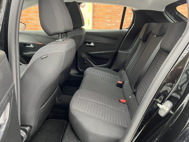 Peugeot 208 PureTech 75 Black Edition | Carplay/Android Auto | Bluetooth | Navigatie | Parkeersensoren achter | Cruise Control | Airco |