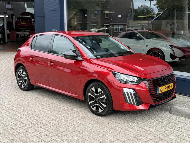 Peugeot 208 1.2 Turbo 100 PK Allure | Slechts 18.000 KM gereden | Navigatie via Telefoon | Camera | Stoelverwarming | Parkeersensoren | LED Verlichting | Cruise Control | Climate Control | Half Lederen Bekleding | 16"Lichtmetalen Velgen |