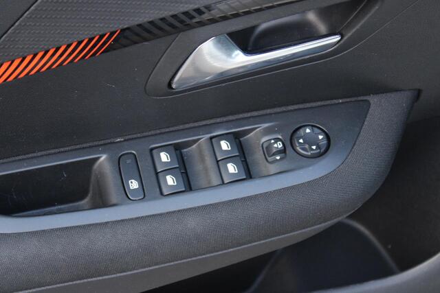 Peugeot 208 1.2 PureTech Active Led/AppleAndroid/Cruise