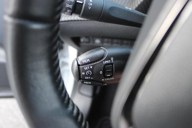 Peugeot 208 1.2 PureTech Active Led/AppleAndroid/Cruise