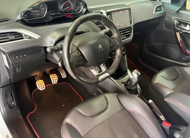 Peugeot 208 1.2 PureTech GT-line | Camera | Navigatie | Goed onderhouden.