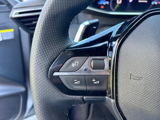 Peugeot 208 1.2 Hybrid 145 e-DCS6 GT Adaptive Cruise