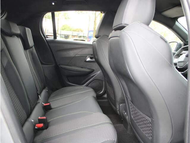 Peugeot 208 1.2 Hybrid 145 e-DCS6 GT | Navi / Camera / Climate