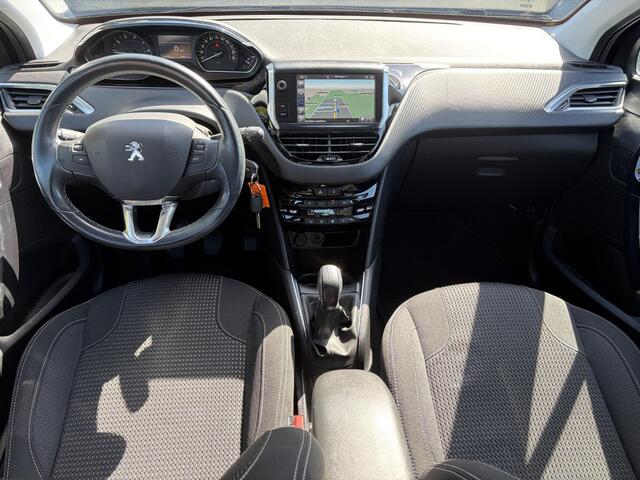 Peugeot 208 1.2 PureTech Allure 2e Eigenaar,Dealer Onderhouden,Carplay,Trekhaak,Navi,Clima,Cruise,Pdc,Lm velgen,5 Deurs,N.A.P,Nieuwe Apk bij Aflevering