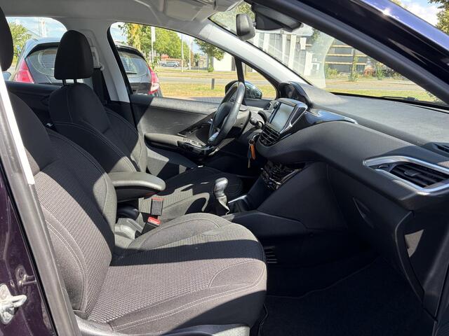 Peugeot 208 1.2 PureTech Allure 2e Eigenaar,Dealer Onderhouden,Carplay,Trekhaak,Navi,Clima,Cruise,Pdc,Lm velgen,5 Deurs,N.A.P,Nieuwe Apk bij Aflevering