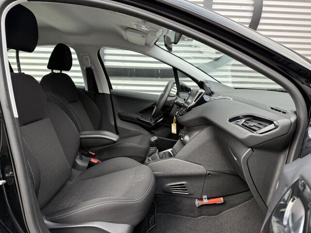 Peugeot 208 1.2 PureTech Blue Lion Navi|Airco|Cruise|Carplay|Elek Ramen|LM Velgen|PDC|N.A.P|Nieuwe APK bij aflevering