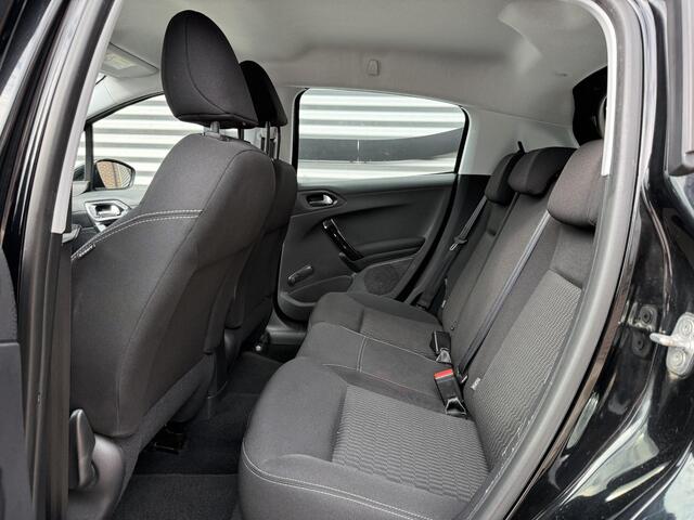 Peugeot 208 1.2 PureTech Blue Lion Navi|Airco|Cruise|Carplay|Elek Ramen|LM Velgen|PDC|N.A.P|Nieuwe APK bij aflevering