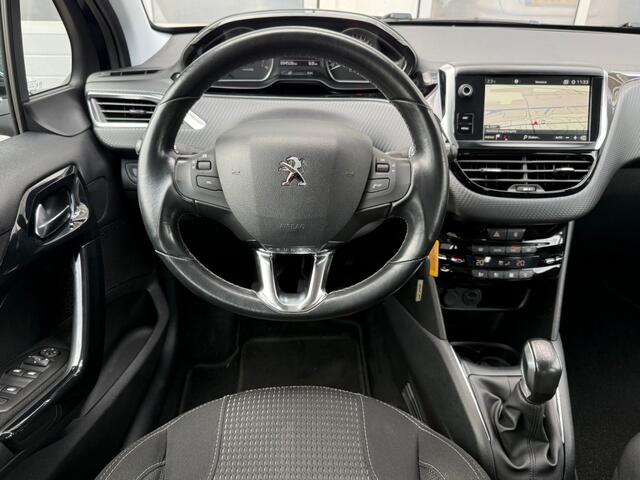 Peugeot 208 1.2 Puretech 82Pk Blue Lease Executive Navi Pdc Clima Cruise